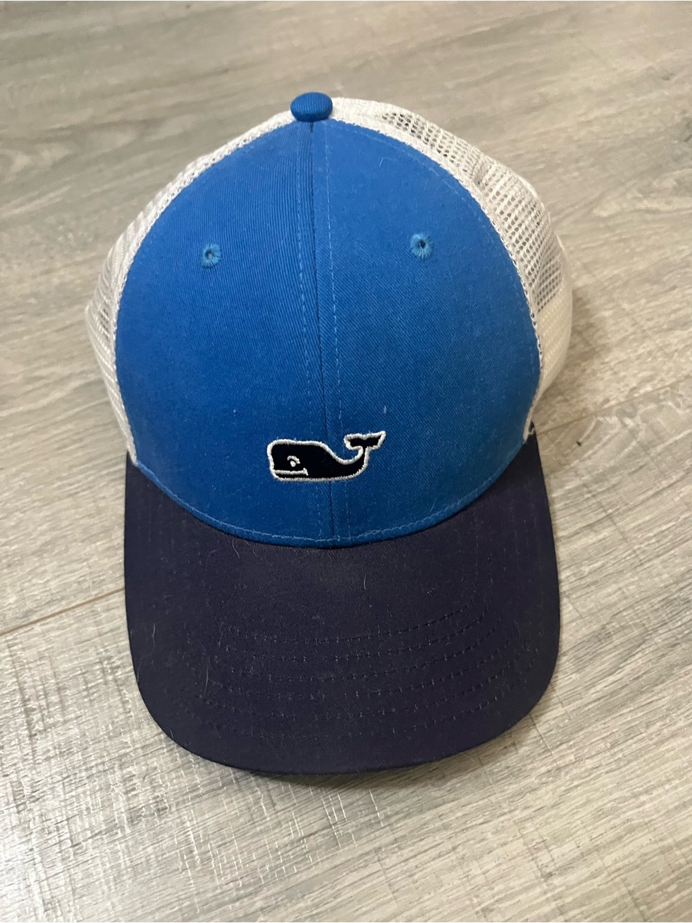 Vineyard Vines Blue & Navy Whale Mesh Cap